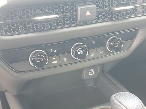 Used 2023 Honda HR-V LX image 28