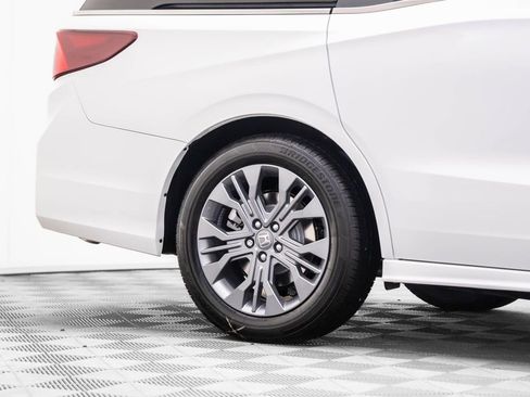 New 2026 Honda Odyssey Touring image 37