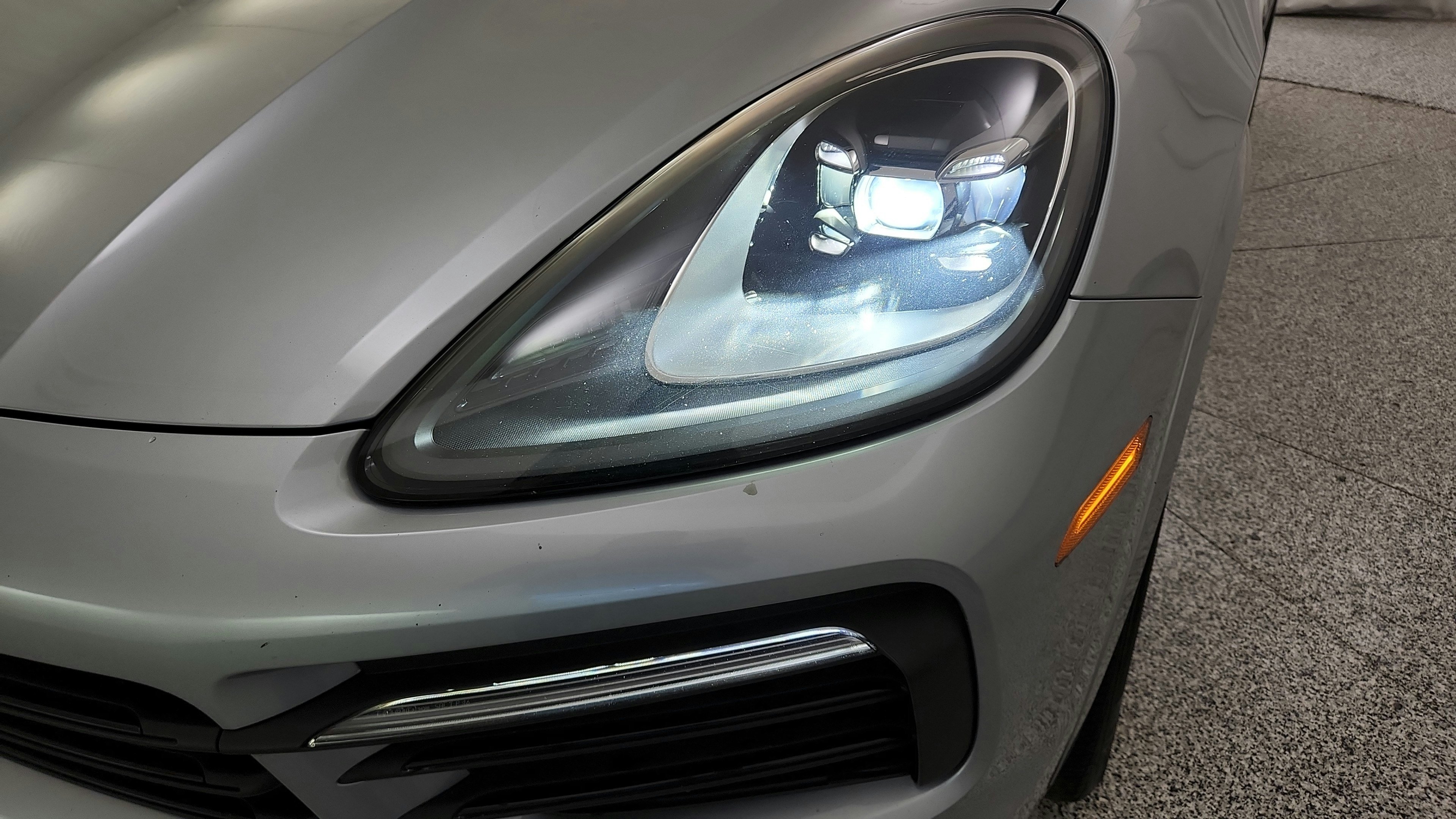 Used 2023 Porsche Cayenne Coupe AWD/4WD image 30