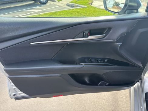 Used 2025 Toyota Camry LE image 20