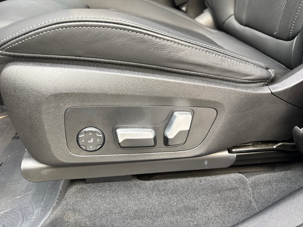 Used 2023 BMW X3 sDrive30i w/ Convenience Package RWD image 32