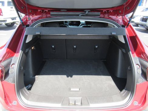 Certified 2024 Chevrolet Trax LT FWD image 31
