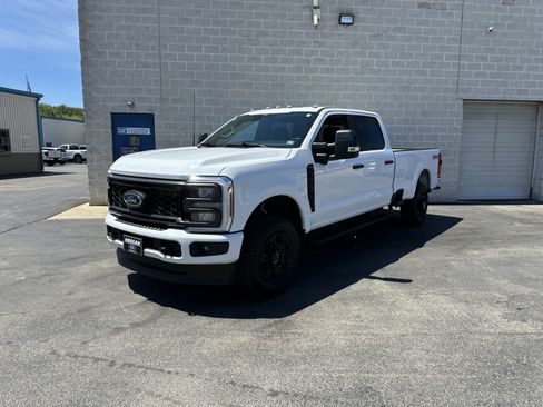 Certified 2025 Ford F350 XL w/ STX Appearance Package AWD/4WD image 2
