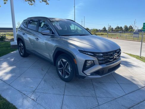 Used 2025 Hyundai Tucson SEL FWD image 2