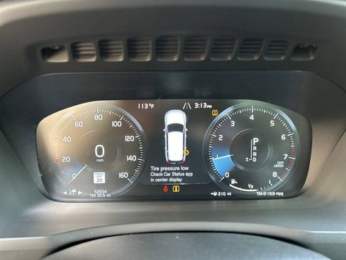Used 2022 Volvo XC90 T6 Momentum w/ Advanced Package AWD/4WD image 17