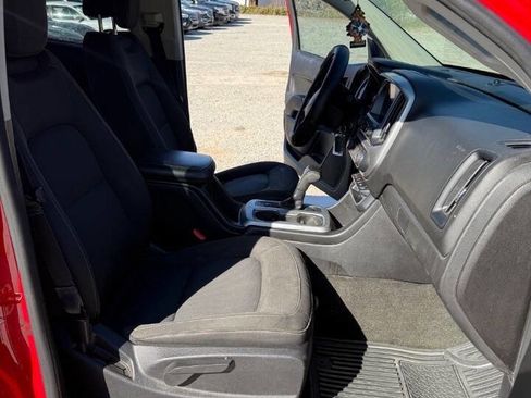 Used 2018 Chevrolet Colorado LT w/ Safety Package image 19