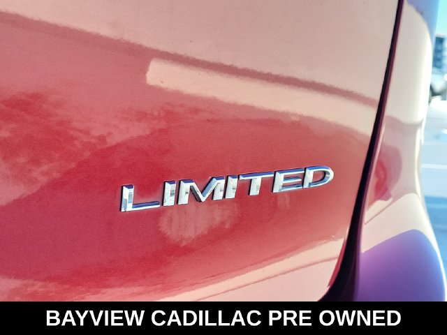 Used 2023 Chrysler Pacifica Limited FWD image 13