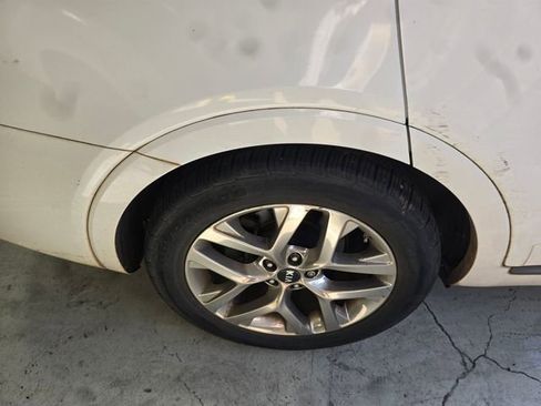 Used 2019 Kia Sorento SX FWD image 10