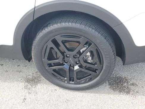 Certified 2025 Kia Telluride SX Prestige X-Line AWD/4WD image 5