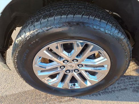 Certified 2025 Ford F150 King Ranch w/ FX4 Off-Road Package image 4