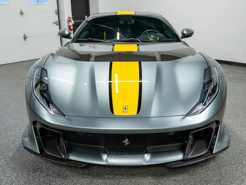 Used 2023 Ferrari 812 Competizione RWD image 4
