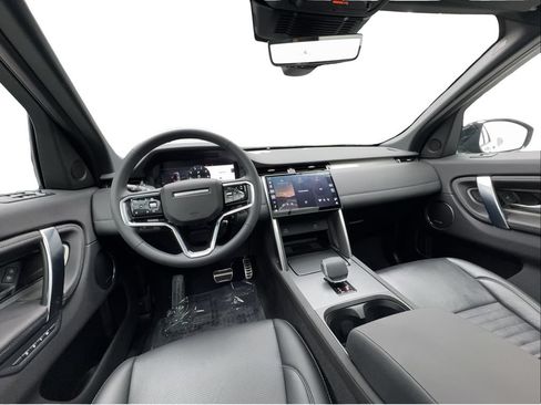 Used 2025 Land Rover Discovery Sport Dynamic SE AWD/4WD image 33