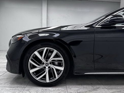 Used 2025 Mercedes-Benz E 350 4MATIC Sedan image 8