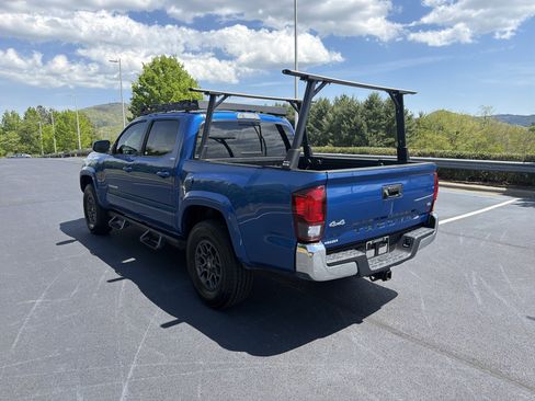 Used 2018 Toyota Tacoma SR5 AWD/4WD image 6