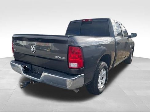 Used 2019 RAM 1500 Classic SLT w/ Luxury Group AWD/4WD image 8