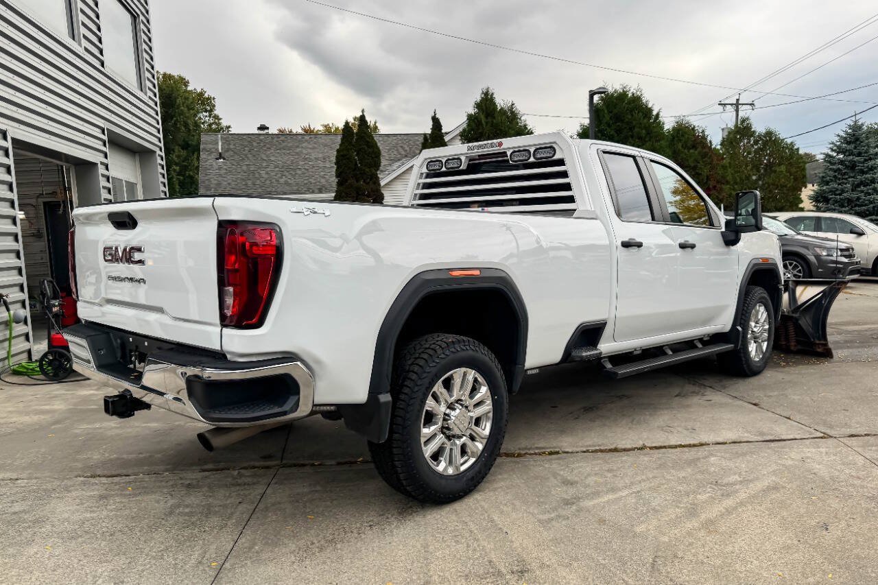 Used 2024 GMC Sierra 3500 Pro AWD/4WD image 3