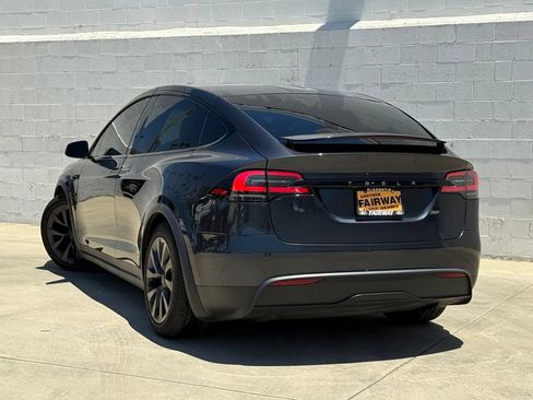Used 2024 Tesla Model X AWD/4WD image 4