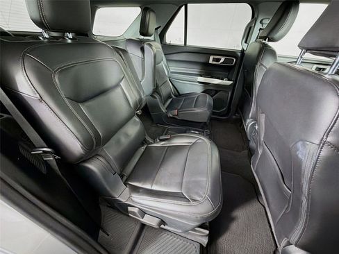 Used 2021 Ford Explorer XLT w/ Equipment Group 202A image 27