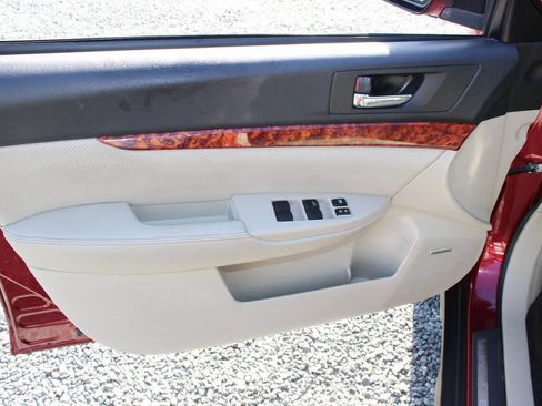 Used 2011 Subaru Outback 3.6R Limited w/ PWR Moonroof Pkg image 21