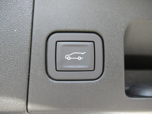 New 2026 Cadillac XT5 Premium Luxury w/ Driver Assist Package FWD image 35