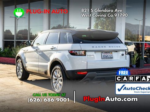 Used 2017 Land Rover Range Rover Evoque SE image 2