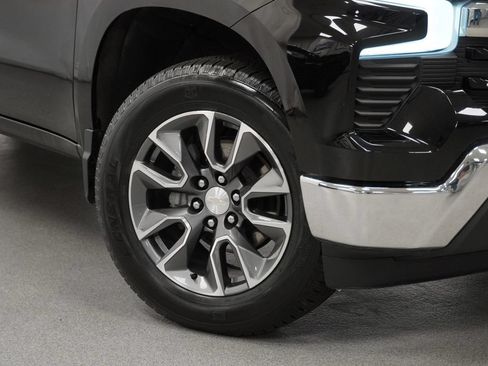 Used 2023 Chevrolet Silverado 1500 LT AWD/4WD image 10
