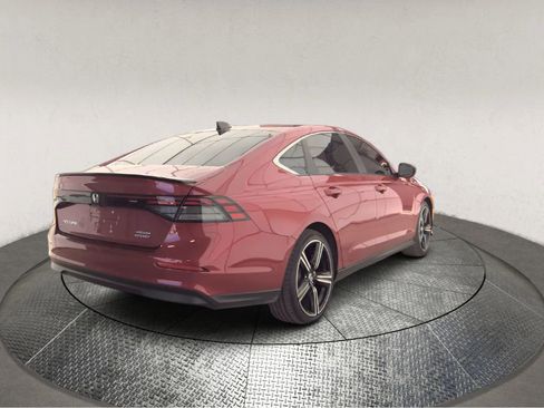 Used 2024 Honda Accord Sport image 2