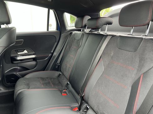 Certified 2025 Mercedes-Benz GLA 250 4MATIC image 33