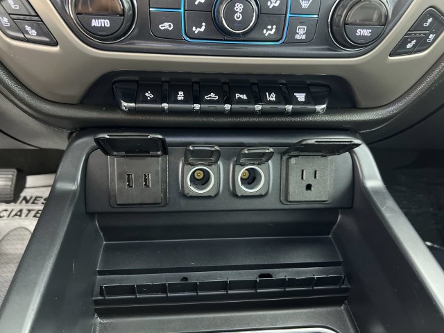Used 2018 GMC Sierra 2500 Denali w/ Duramax Plus Package AWD/4WD image 33