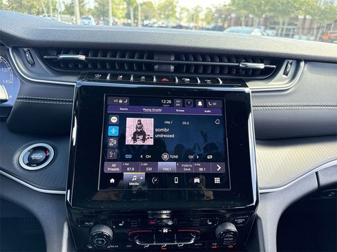 New 2025 Jeep Grand Cherokee L Laredo w/ Luxury Tech Group I image 22