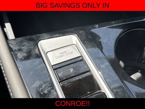 Used 2026 Volkswagen Atlas Cross Sport SE FWD image 19