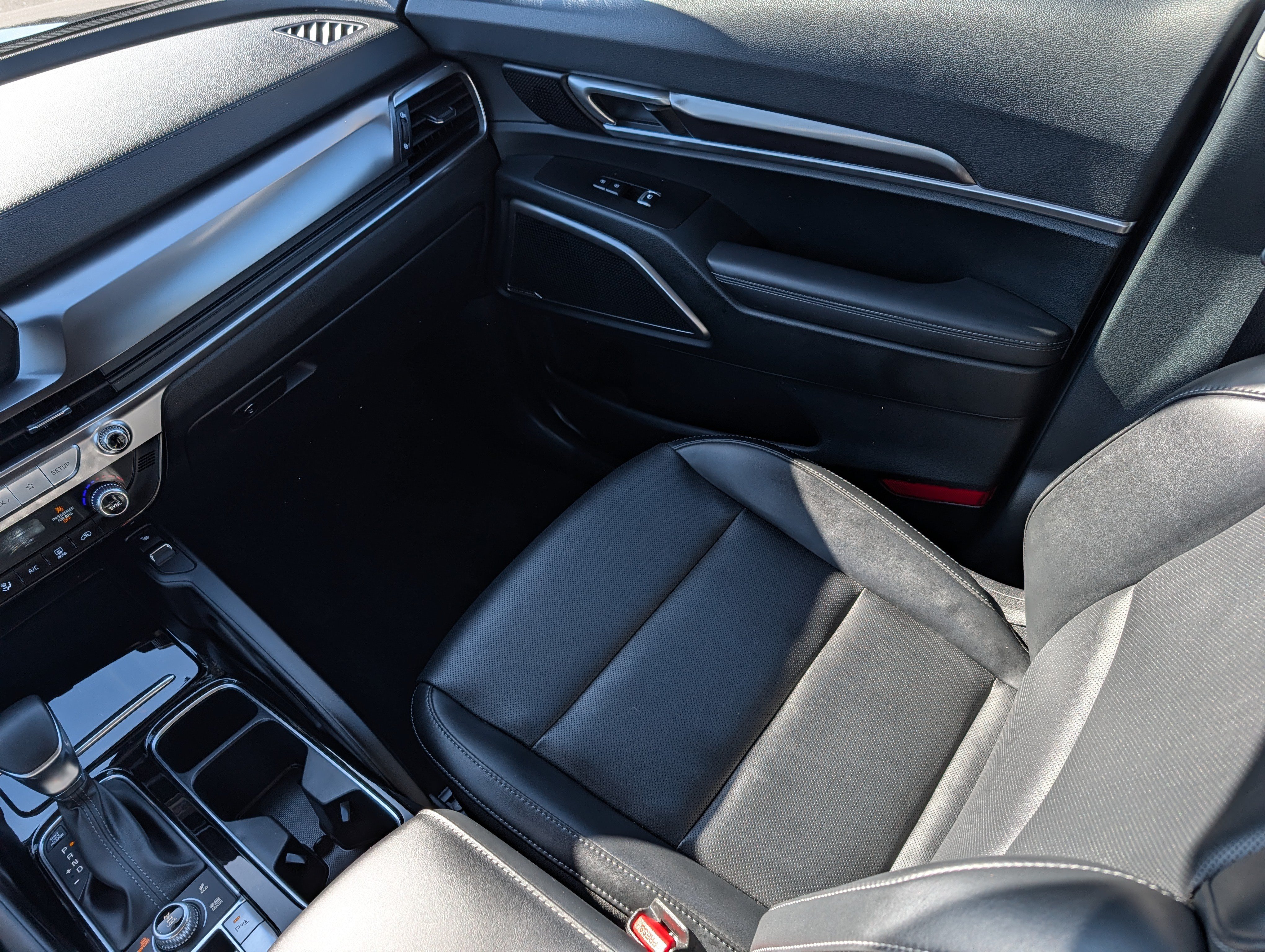 Certified 2024 Kia Telluride S w/ S Sunroof Package AWD/4WD image 9
