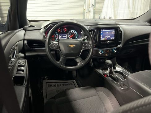 Used 2023 Chevrolet Traverse LT image 19