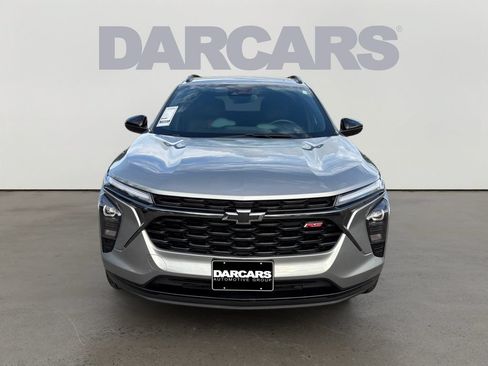 Used 2024 Chevrolet Trax RS w/ Driver Confidence Package FWD image 2