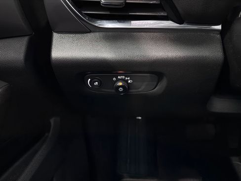 Certified 2023 Chevrolet Traverse LT image 24