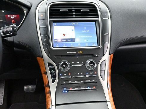Used 2020 Lincoln Nautilus Reserve AWD/4WD image 24
