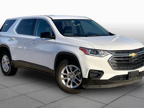 Used 2019 Chevrolet Traverse LS FWD image 3