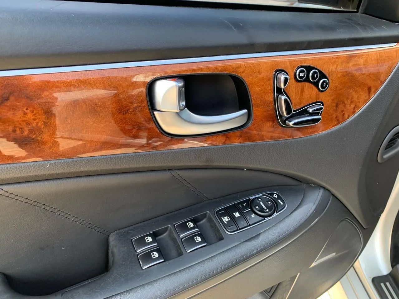 Used 2014 Hyundai Equus Ultimate RWD image 21