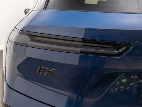 Used 2025 BMW iX M60 image 15