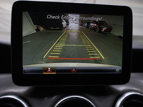 Used 2018 Mercedes-Benz CLA 250 image 22