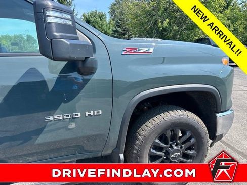 Used 2025 Chevrolet Silverado 3500 LT w/ Convenience Package AWD/4WD image 5