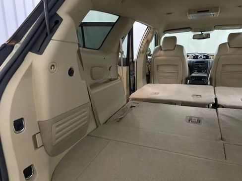 Used 2009 Buick Enclave CXL w/ Entertainment Package #2 image 15