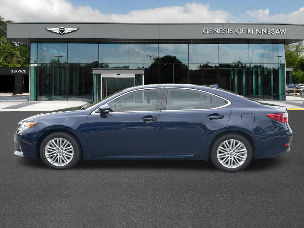 Used 2015 Lexus ES 350 w/ Luxury Package FWD image 4