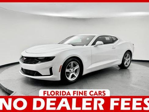Used 2023 Chevrolet Camaro LT RWD image 1