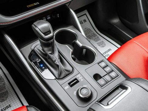 Used 2025 Toyota Highlander XSE image 22