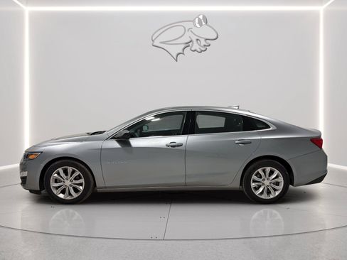 Used 2024 Chevrolet Malibu LT FWD image 2