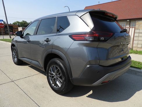 Used 2023 Nissan Rogue S AWD/4WD image 5
