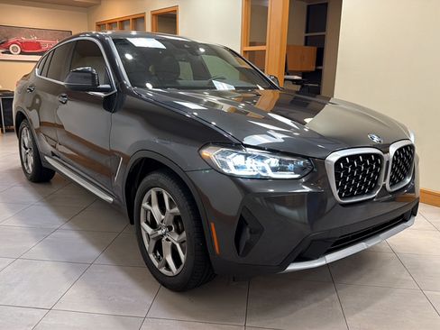 Used 2024 BMW X4 xDrive30i w/ Convenience Package AWD/4WD image 2