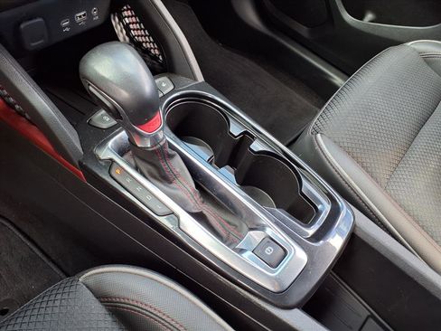 Used 2021 Chevrolet TrailBlazer RS w/ Sun and Liftgate Package image 11