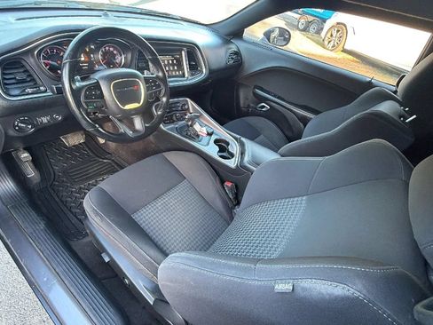 Used 2019 Dodge Challenger R/T RWD image 11